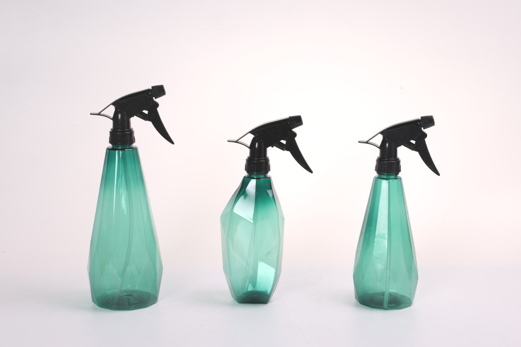 Pengembangan dan fitur sprayer manual